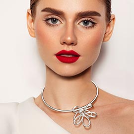 Metal Wire Flower Pointed Choker Necklace